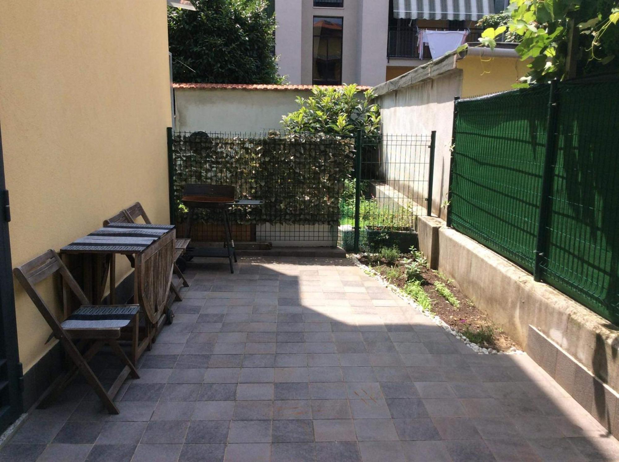 Appartamento Piccola Perla โคโลญโญ มอนเซเซ ภายนอก รูปภาพ
